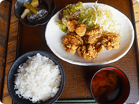 げんき亭で自然薯料理や五平餅定食